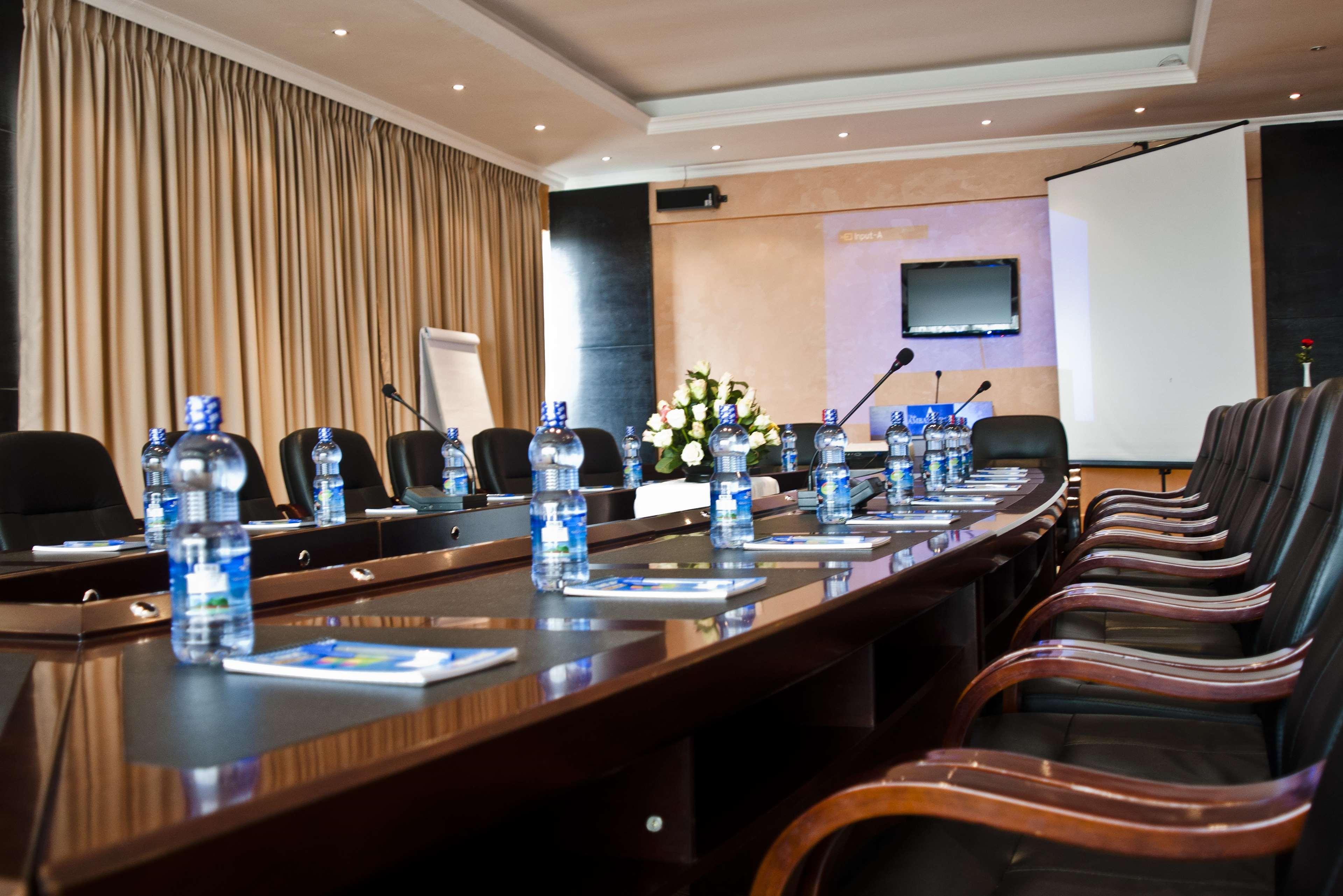 Ambassador Hotel Addis-Abeba Extérieur photo