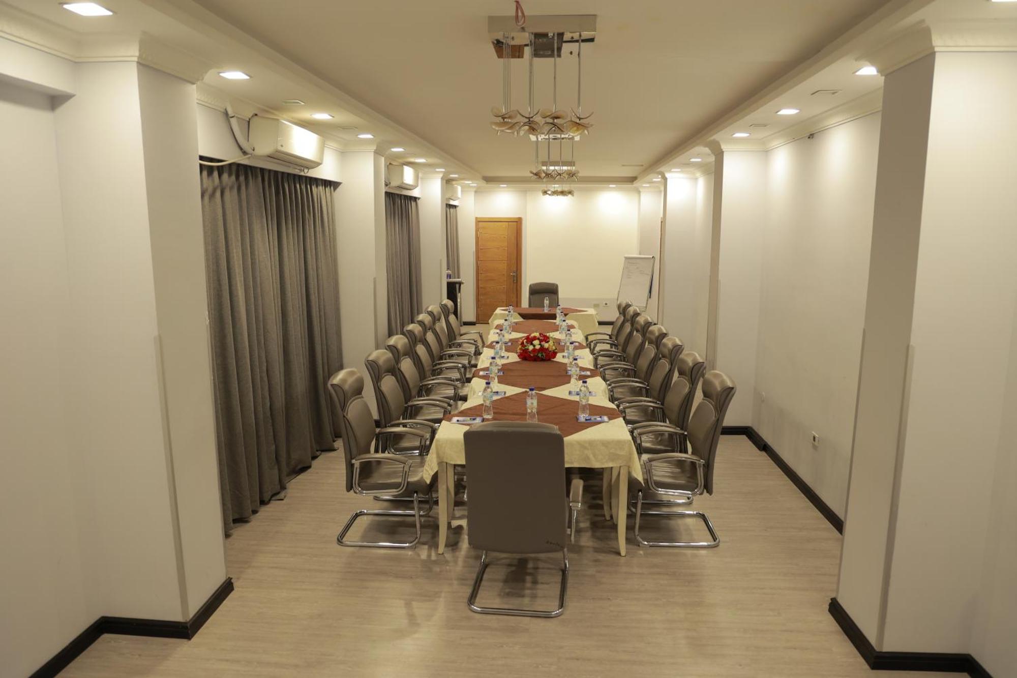 Ambassador Hotel Addis-Abeba Extérieur photo